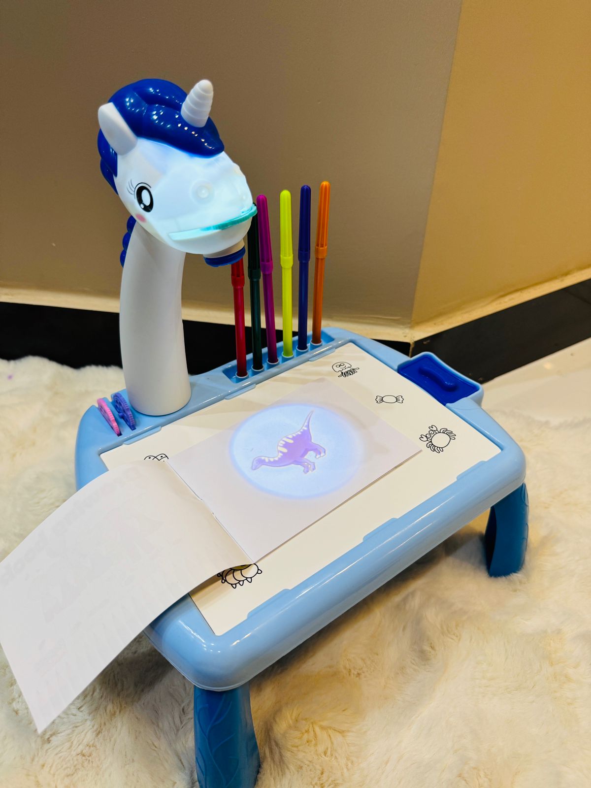 Complete Art Kit: Unicorn Projector Sketcher with Markers & Book